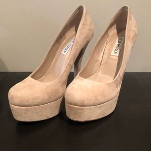 Steve Madden suede nude heels